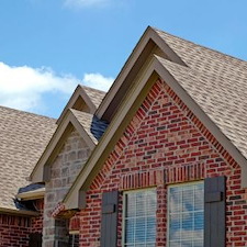 Greenville WI Low-Pressure Roof Cleaning: Getting Rid of Ugly Black Shingle Streaks Safely